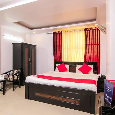 Collection O 4731 Hotel Surya Continental Лакнау Екстериор снимка