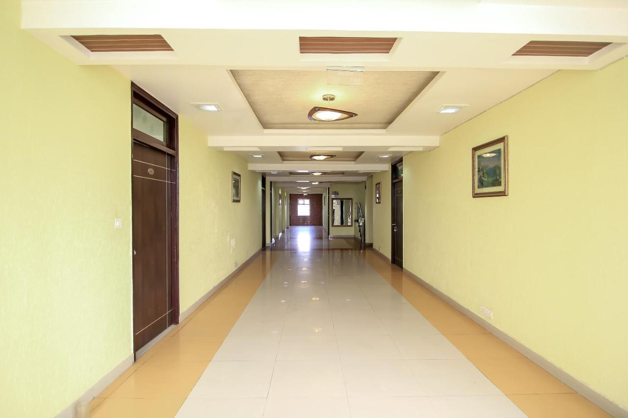 Collection O 4731 Hotel Surya Continental Лакнау Екстериор снимка