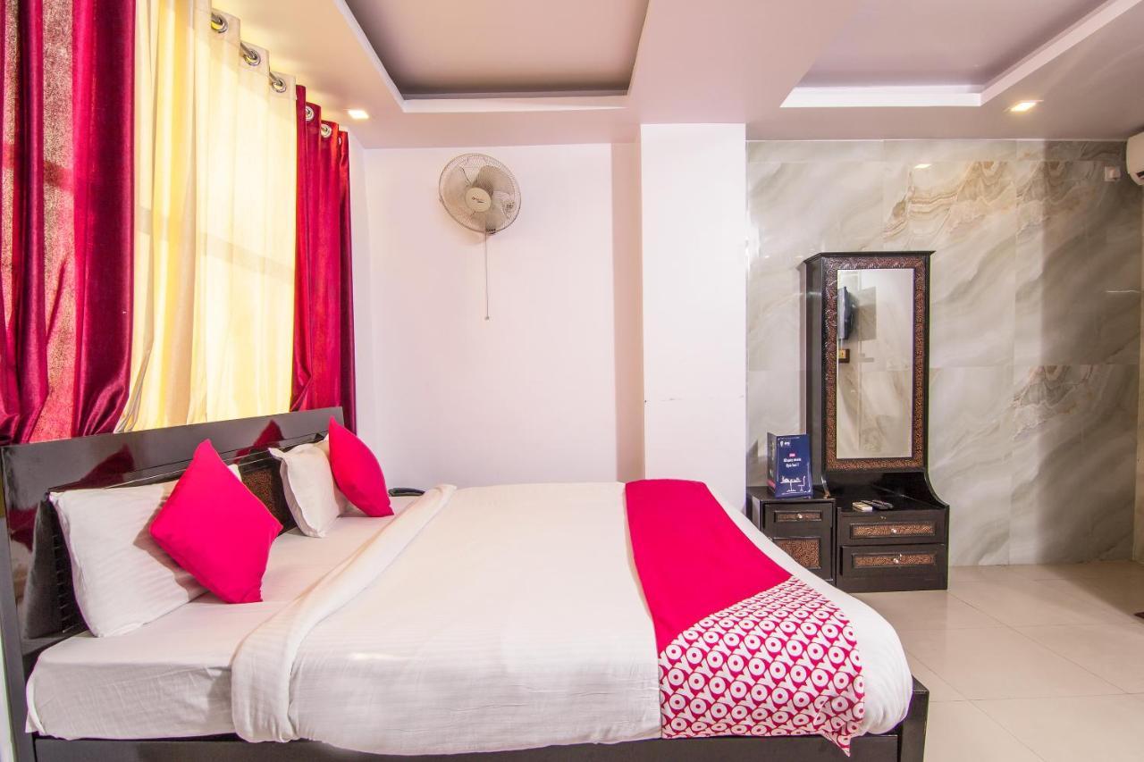 Collection O 4731 Hotel Surya Continental Лакнау Екстериор снимка
