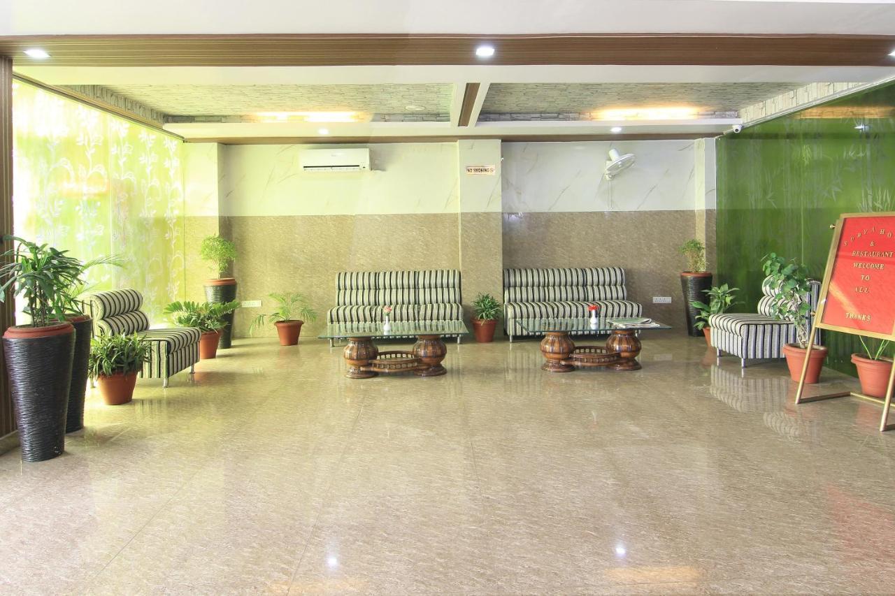 Collection O 4731 Hotel Surya Continental Лакнау Екстериор снимка